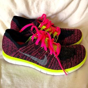 NIKE FREE knit running sneakers